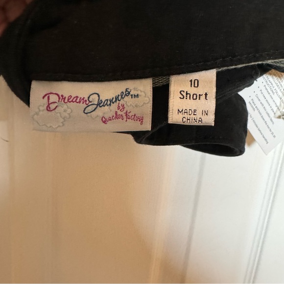Dream Jeannes Quacker Factory Size 10 Short Stretchy Jeans Beaded pockets Black - Picture 4 of 4